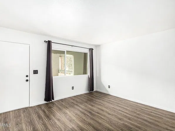 2672 N 43rd Ave #21D, Phoenix, AZ 85009