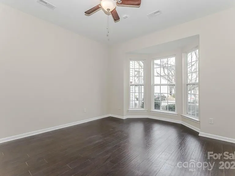 8805 Gerren Ct — Photo 7