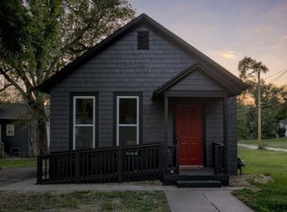 1608 N 31st St, Omaha, NE 68111