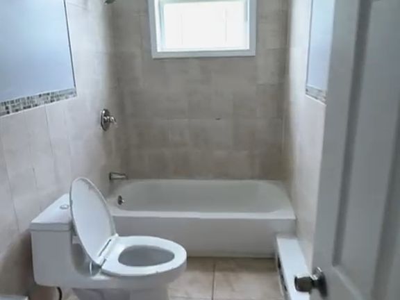 5th image of 951 College Ave APT 3