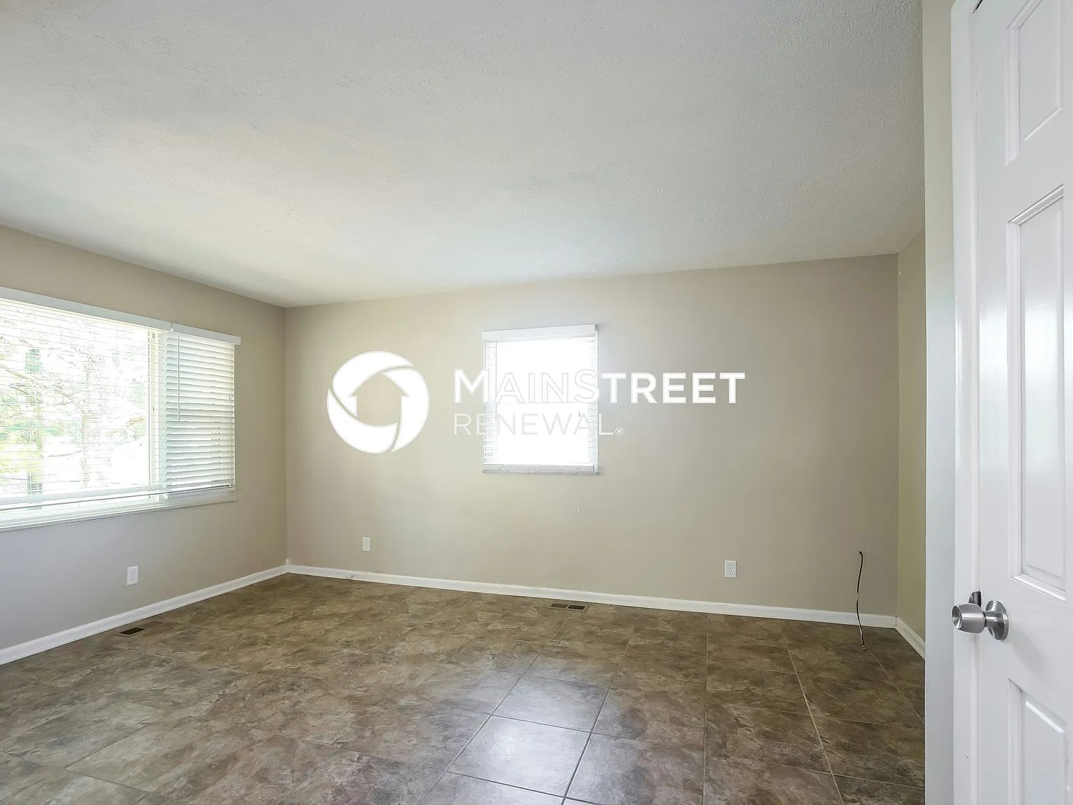 5127 Victoria Rd — Photo 3