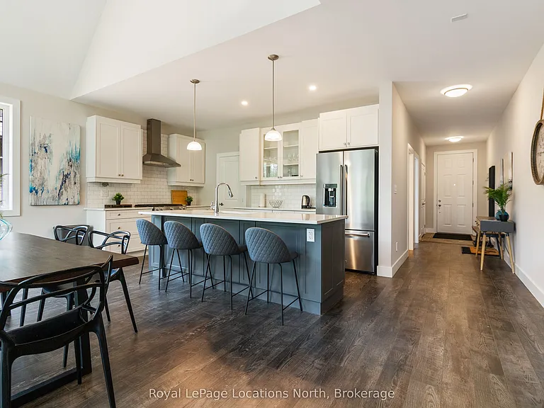 158 Courtland St — Photo 3