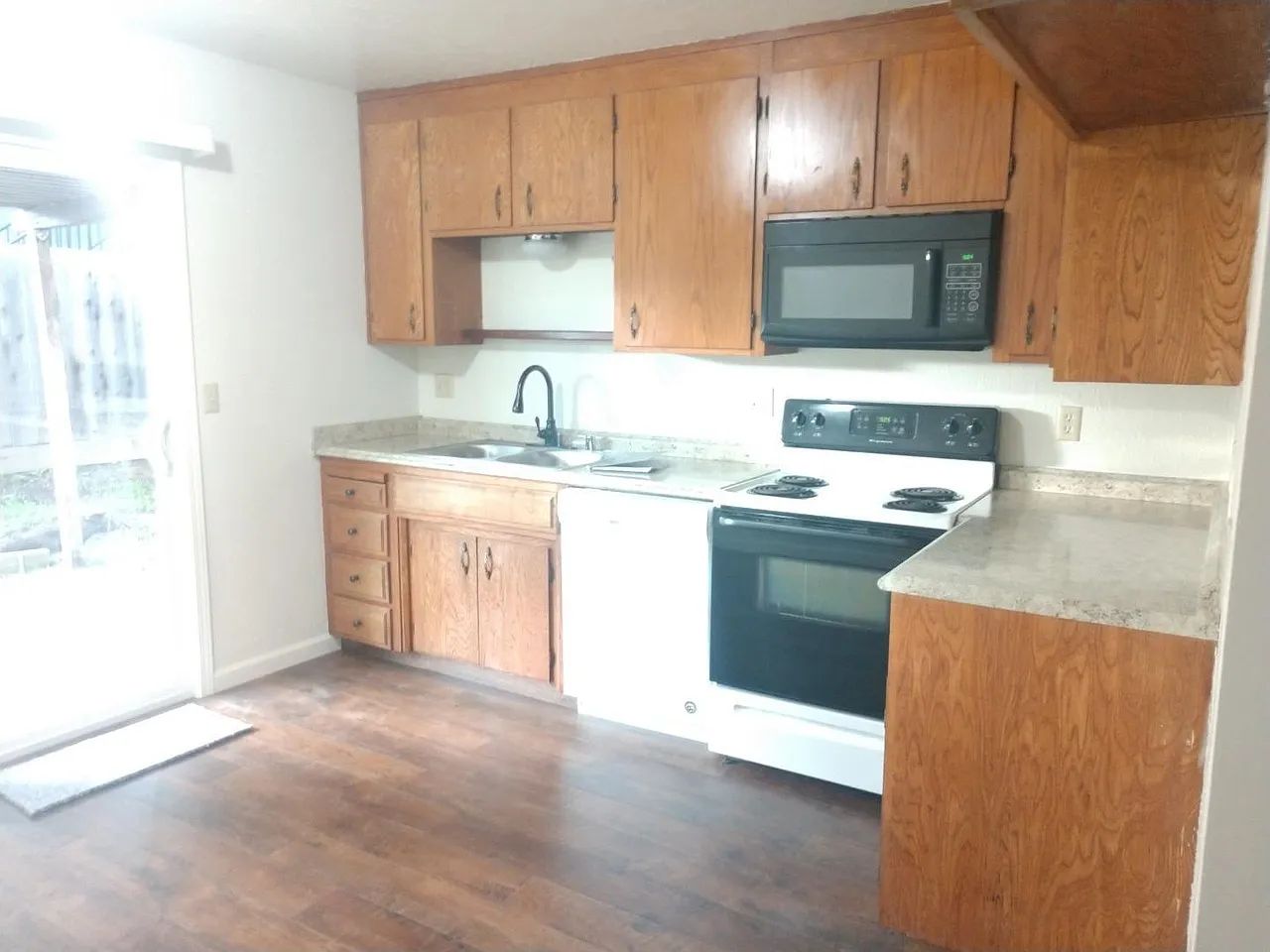 2 bed, 800 sqft, $2,900 — Photo 4