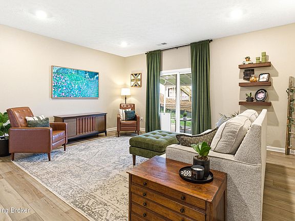 5th image of 1061 Stratton Way