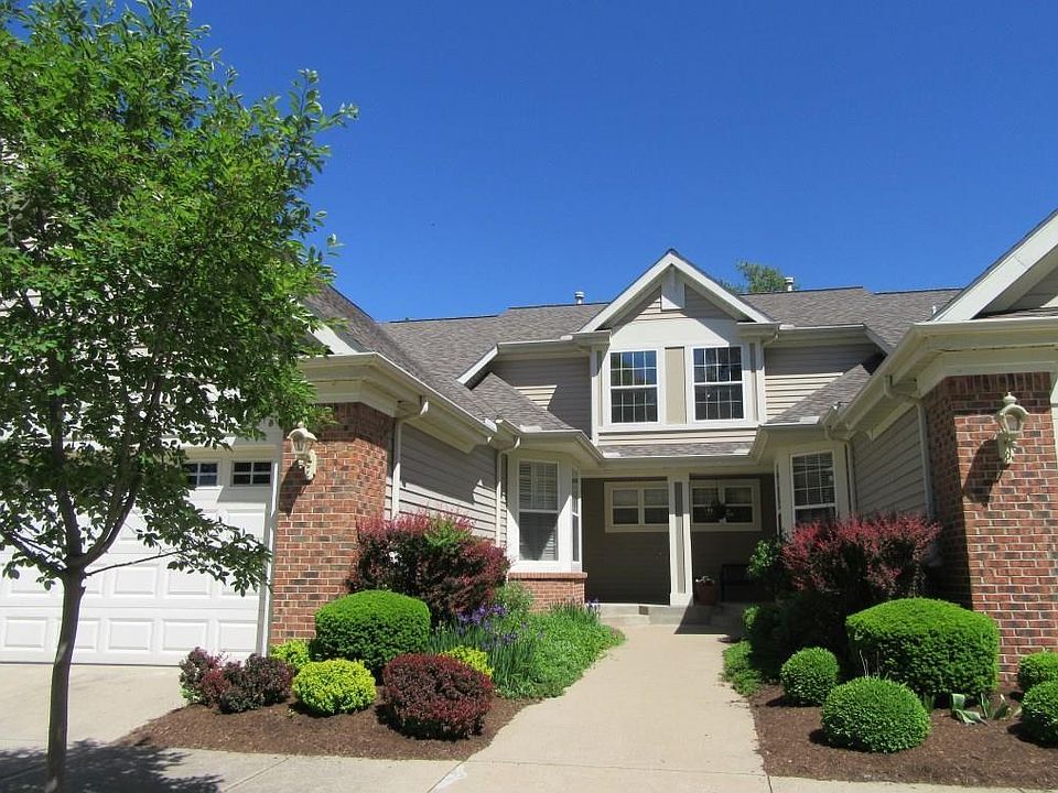 1st image of 213 Stonegate Dr #213