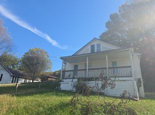 613 Evans St, Livingston, TN 38570