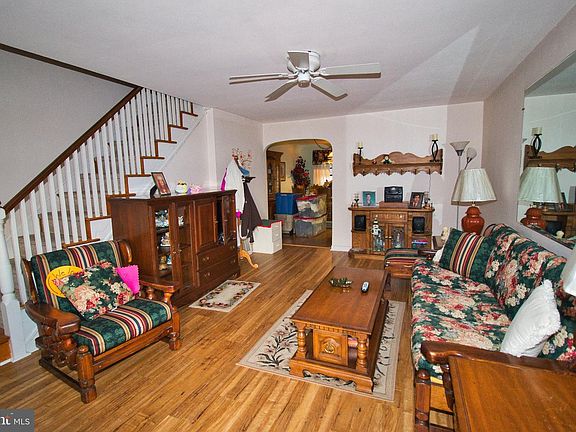 3rd image of 62 Orange Ave