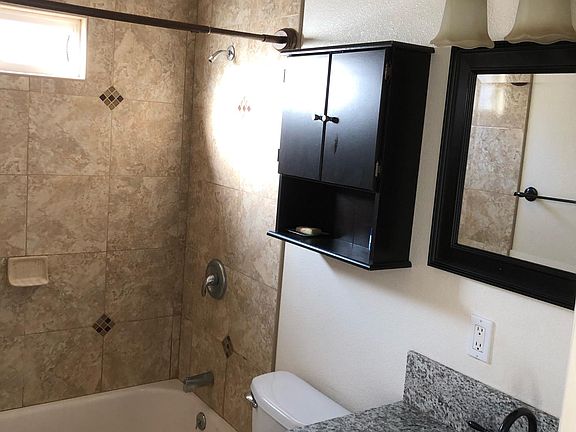 5th image of 5752 Jillson St