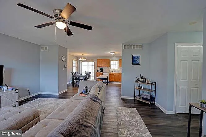110 Fox Dale Rd — Photo 7