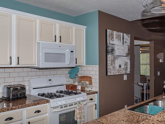 5th image of 1395 Highland Hill Dr SE