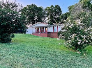 17 Kingswood Blvd, Mountain Home, AR 72653