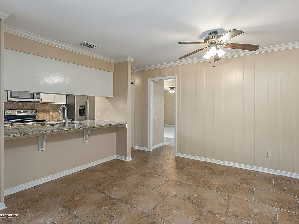 1st image of 10142 Carlsbad Dr