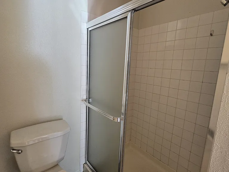 5240 15th Ave NE #401 — Photo 11