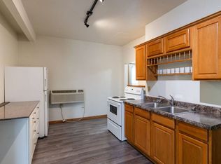 902 Avon St #805, La Crosse, WI 54603