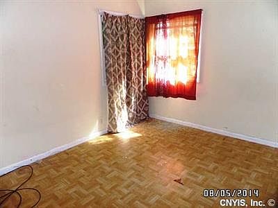 3rd image of 114 Crippen Pl