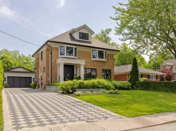 21 Hillcrest Ave, Saint Catharines, ON L2R 4Y2