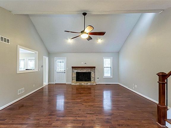 5th image of 4650 Mossburg Ct NE
