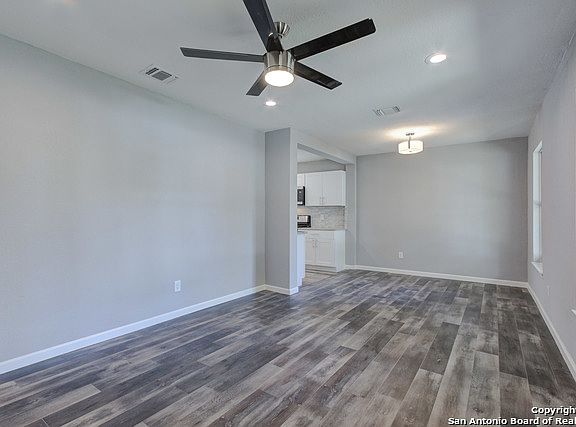 5th image of 106 Cliffwood Dr
