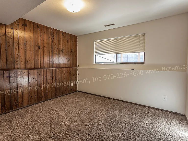 1925 Leicester Way — Photo 17