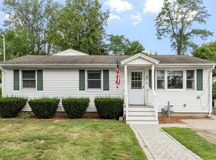 170 Townsend Ave, Lowell, MA 01854
