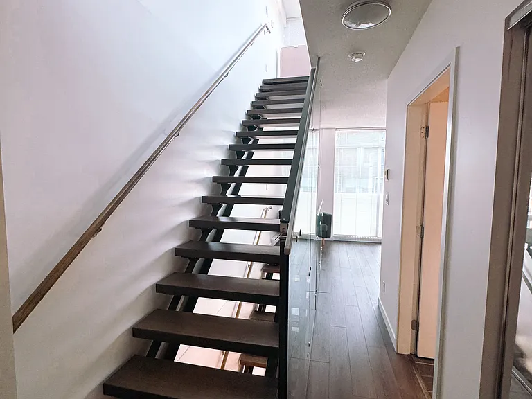522 W 8th Ave #208 — Photo 13