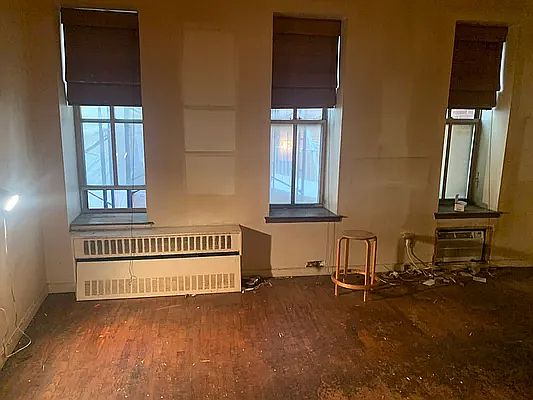 2nd image of 99 Bank St APT 2E