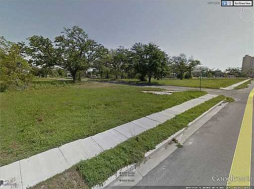 2nd image of 801 37th Ave