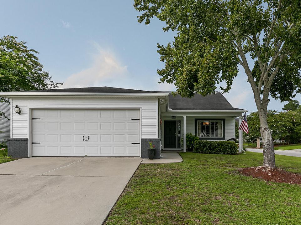 1st image of 23 Wheatfield Dr