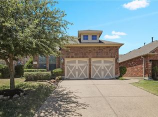 9112 Cottonwood Village Dr, Fort Worth, TX 76120