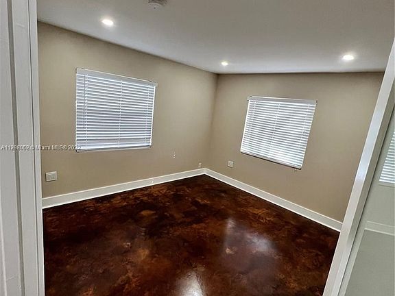 4th image of 13181 NE 14th Ave