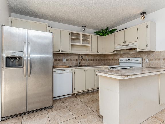 5th image of 1830 San Juan Dr #23-D