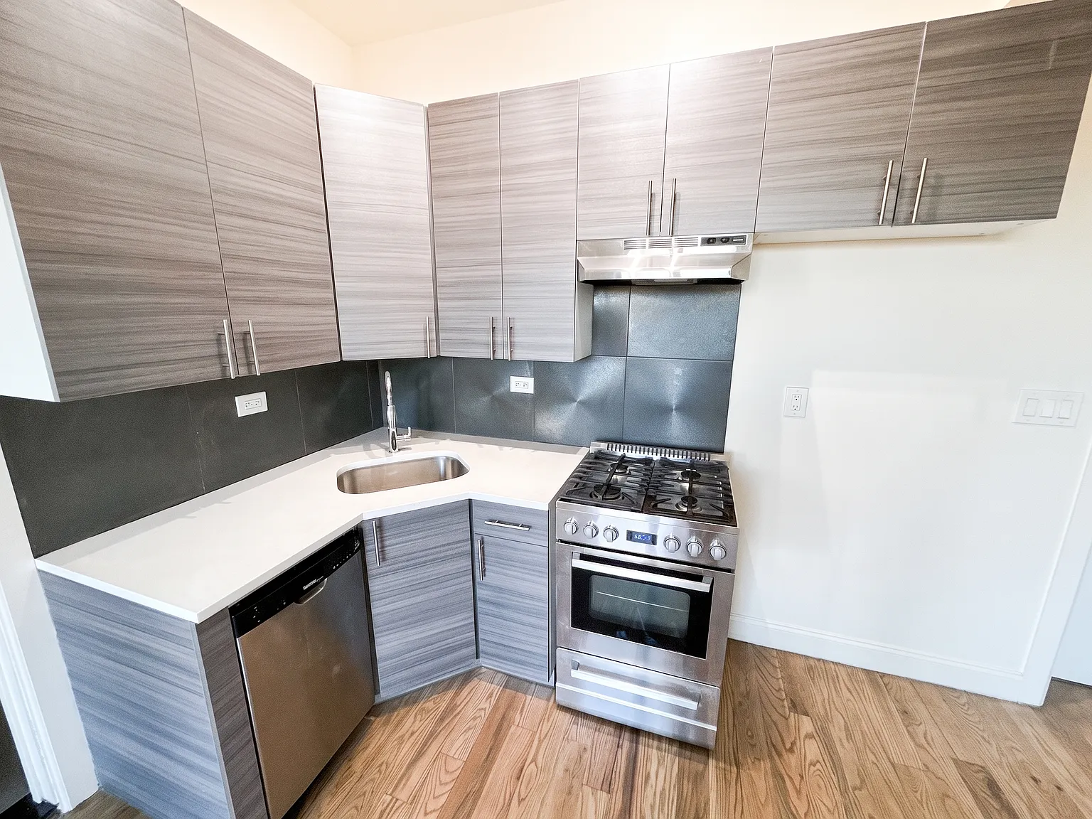 310 East 25th Street — Photo 3