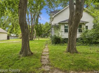 2823 Sturges St, Port Huron, MI 48060