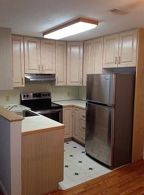 2nd image of 120 Burkhall St Unit C