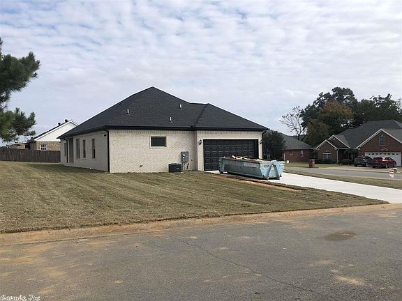 3rd image of 81 Lakeland Dr