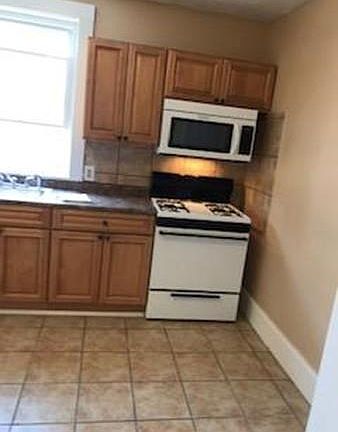5th image of 99 1/2 High Rock St #2