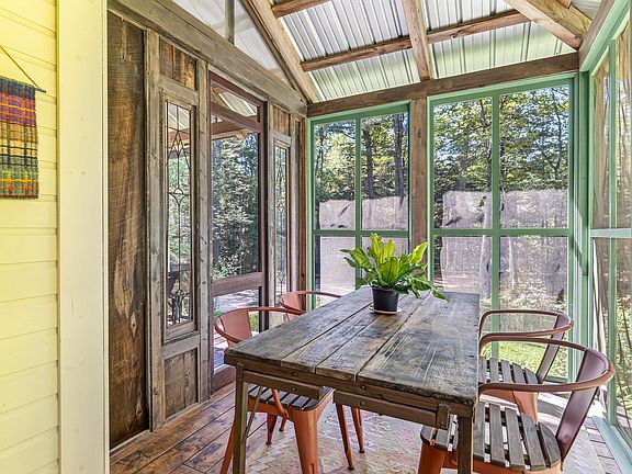 4th image of 109 Pleasant Hill Road