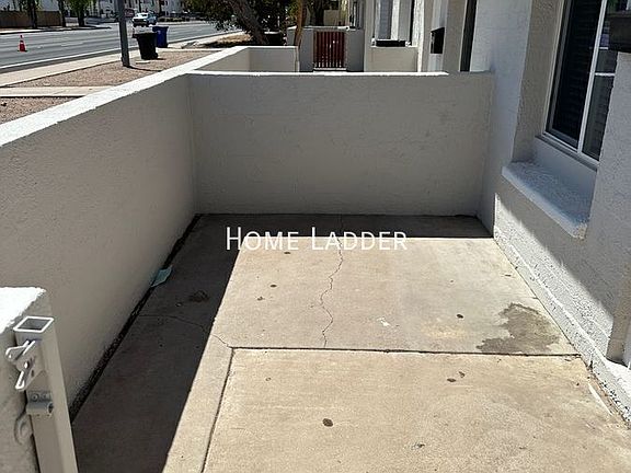 2nd image of 2262 E Broadway Rd Unit A