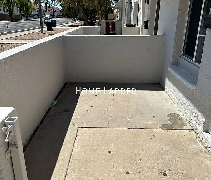 2262 E Broadway Rd #A — Photo 2