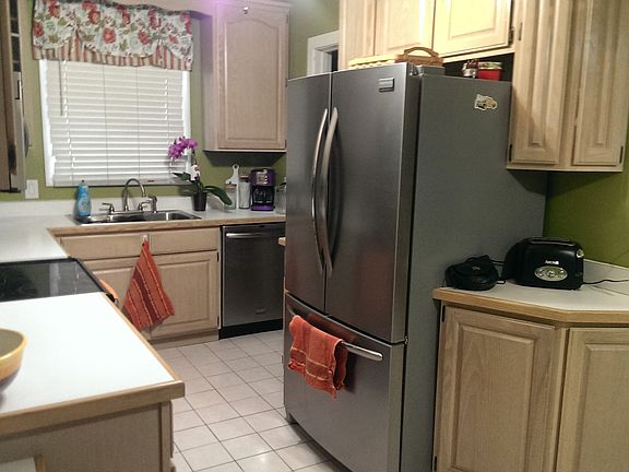 5th image of 809 Sherwood Pl