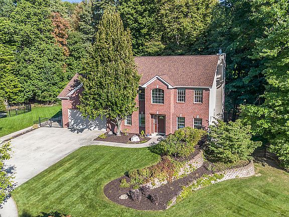 2nd image of 2044 Palm Dale Dr SW