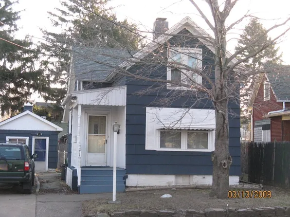 213 Liberty St, Erie, PA 16507