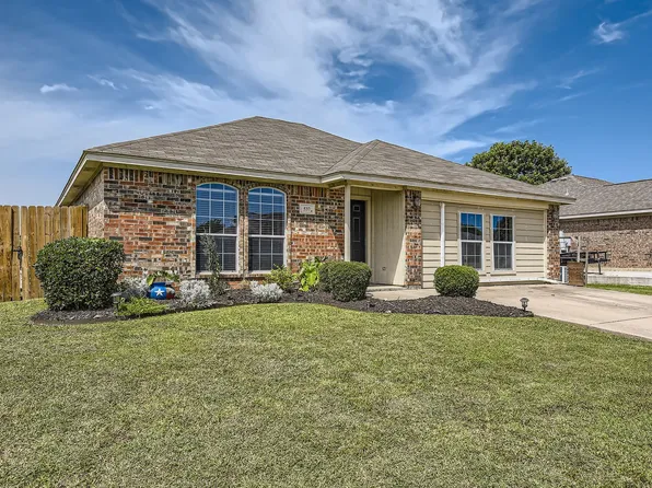537 Marybeth Dr, Burleson, TX 76028