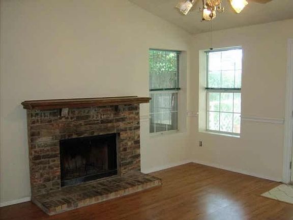 5th image of 5517 Twin Timbers Dr