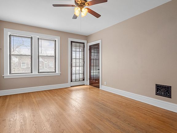 3rd image of 5038-40 Mardel Ave #467
