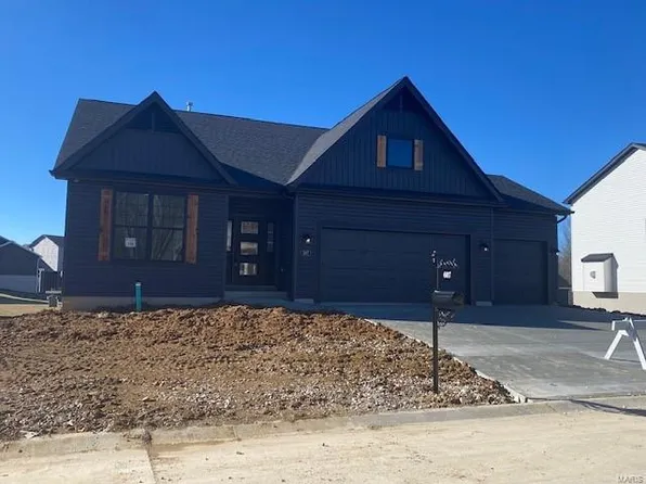 607 Lakewood Dr, Moscow Mills, MO 63362