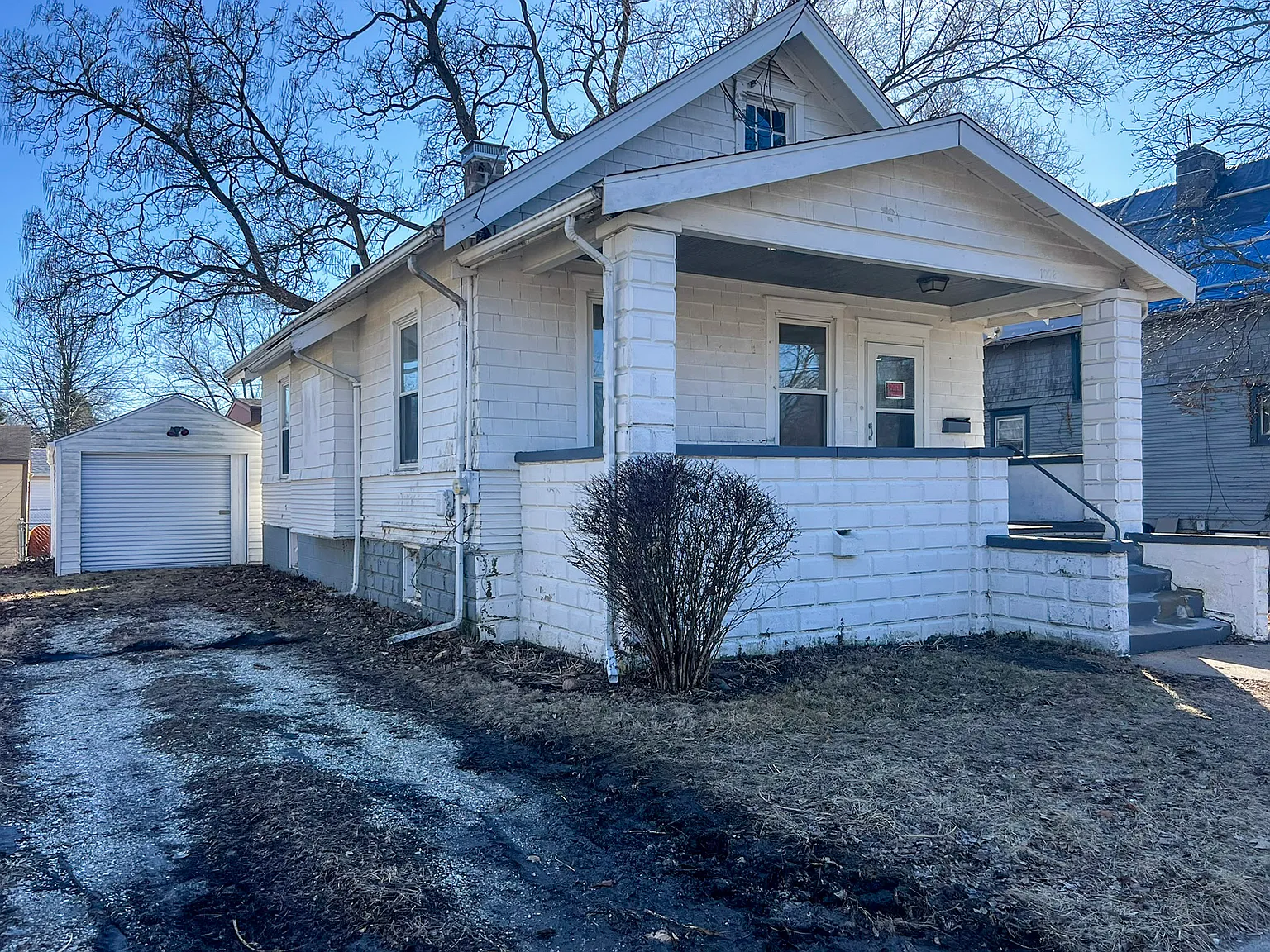 1002 E McClure Ave photo 1