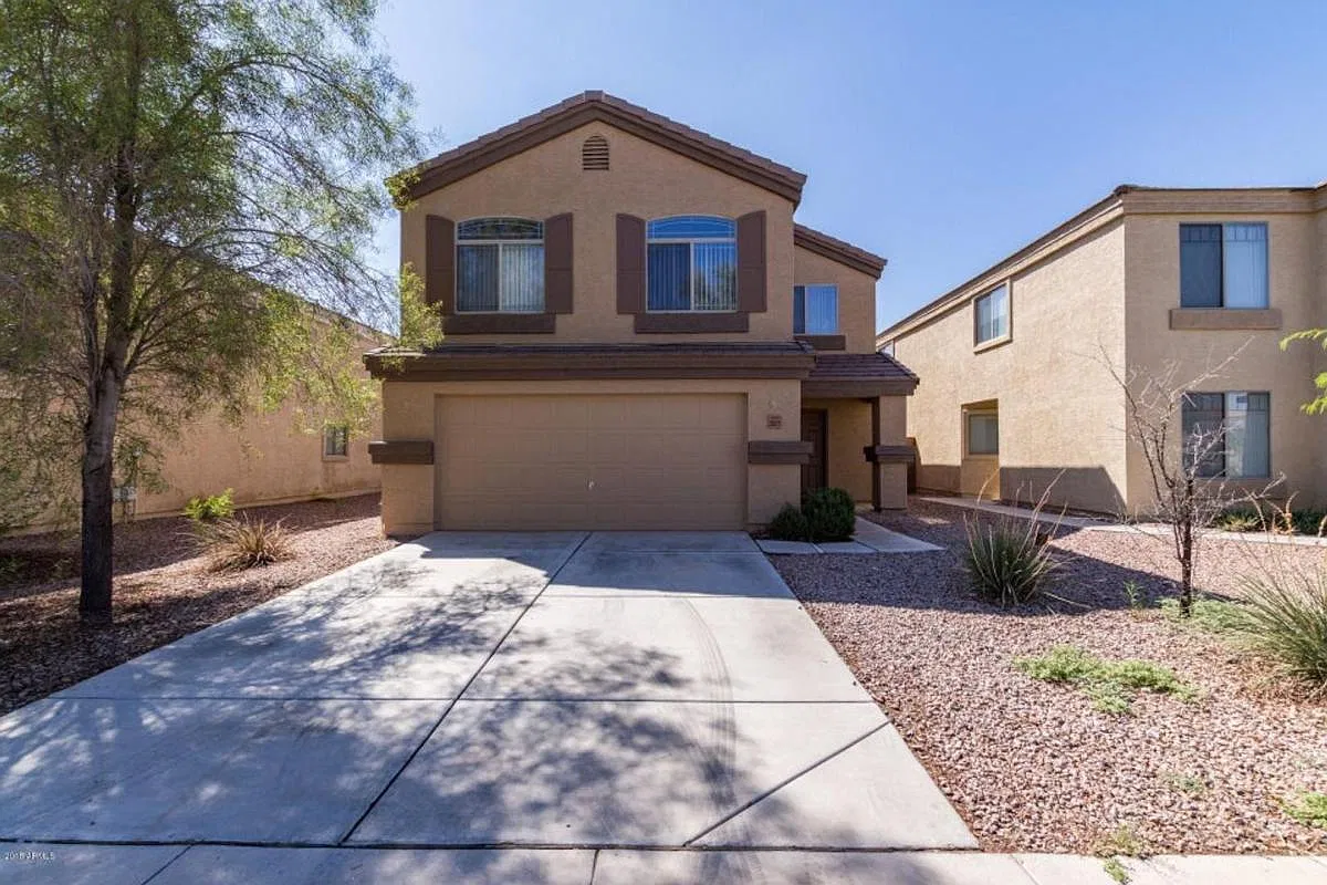Beautiful 4 bed, 2.5 bath in Maricopa! — Photo 2