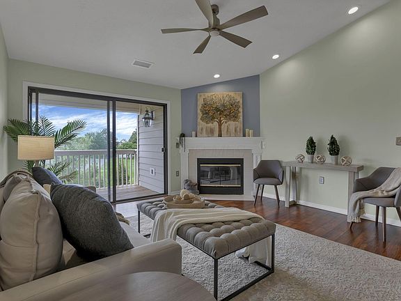 2nd image of 6789 Meadow Creek Dr Unit 206