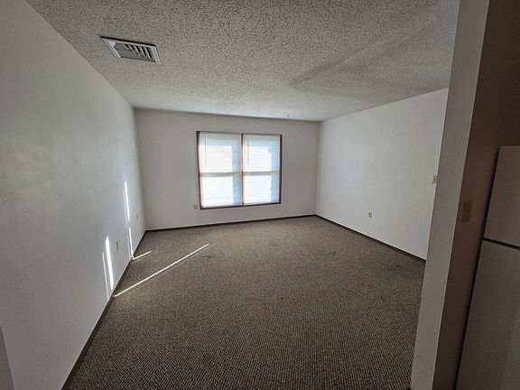 3rd image of 711 NW 10th St #D-2